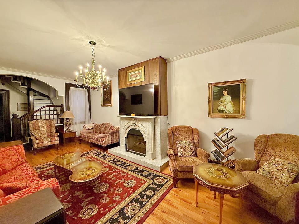 1st floor Living room 