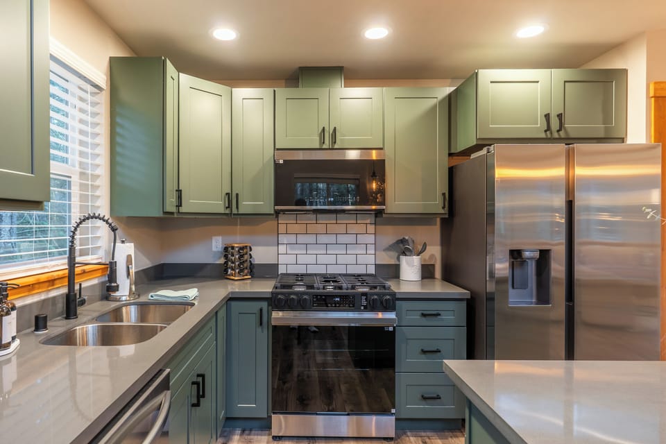Cook together in a fully stocked kitchen