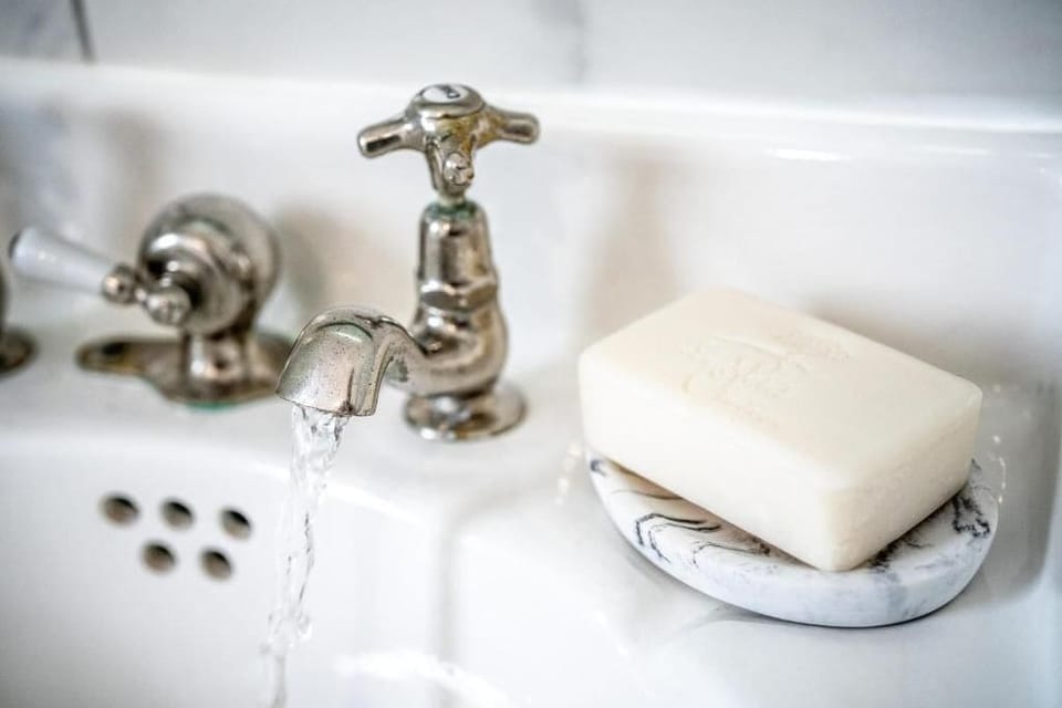 Double Room, Garden View | Bathroom amenities