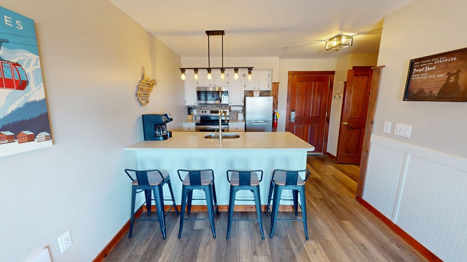 Dining Room, Dining Table, Furniture, Indoors, Table
