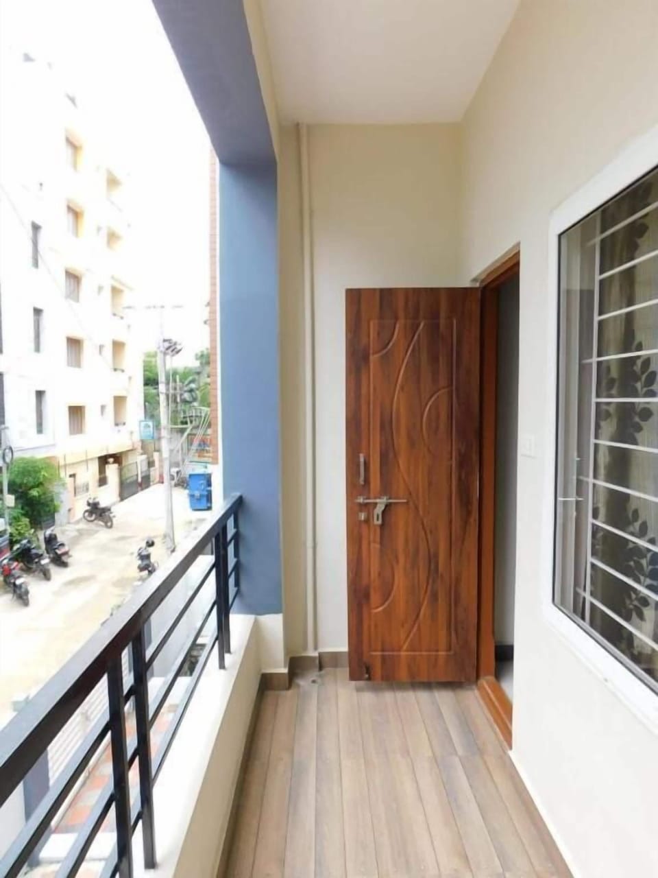 Family Apartment, 2 Bedrooms, Non Smoking, Balcony | Property grounds