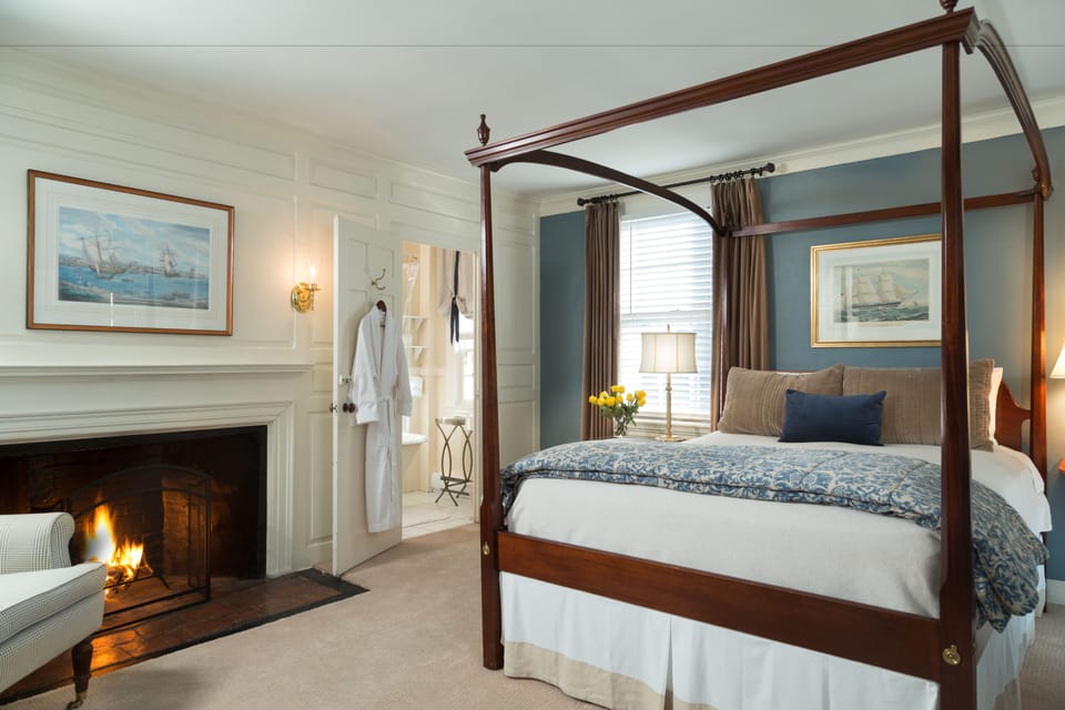 Queen Fireplace Room  | Premium bedding, in-room safe, iron/ironing board, free WiFi