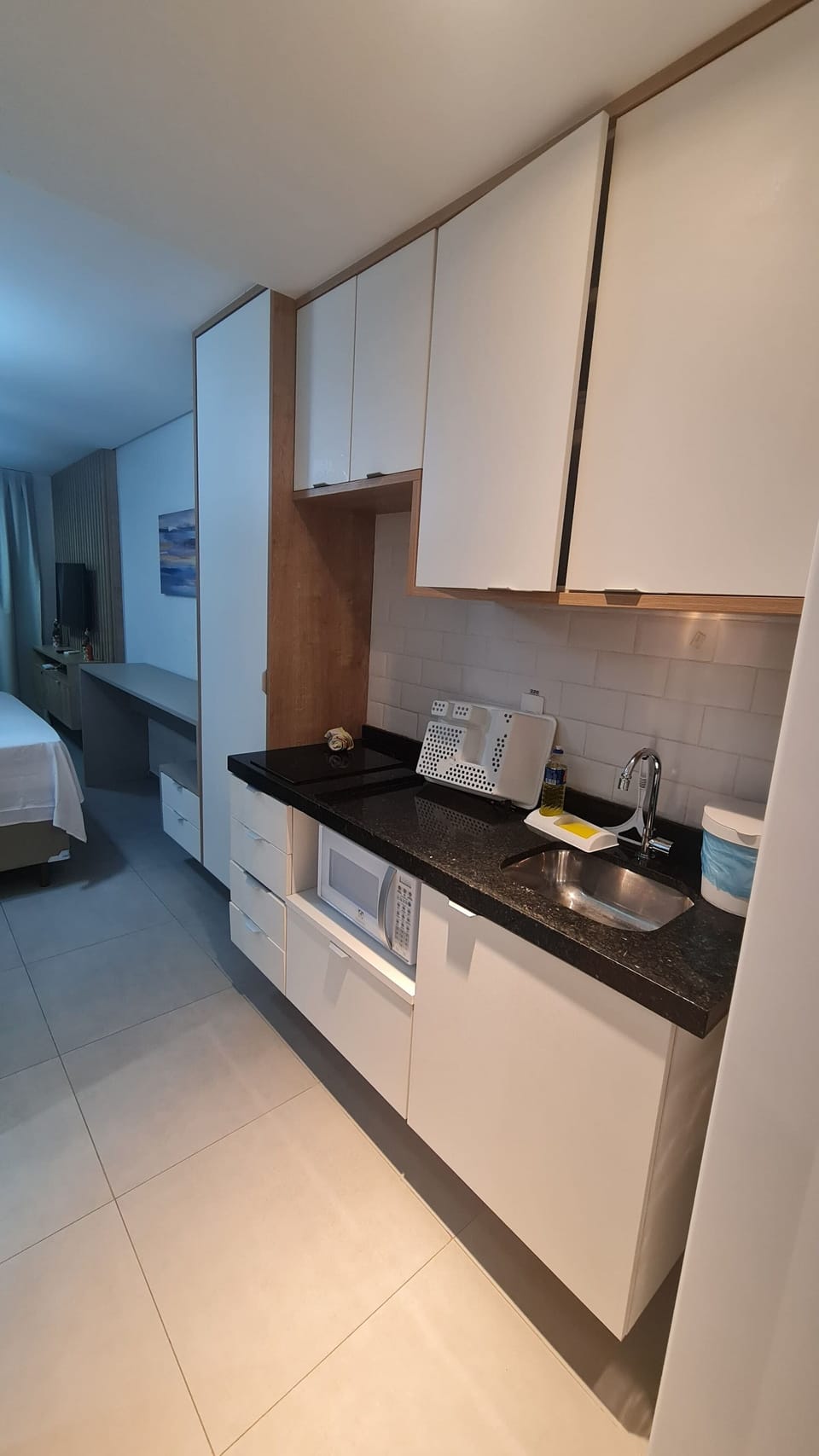 Classic Apartment | Private kitchen | Microwave, stovetop, cookware/dishes/utensils