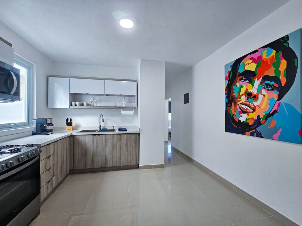 Full kitchen