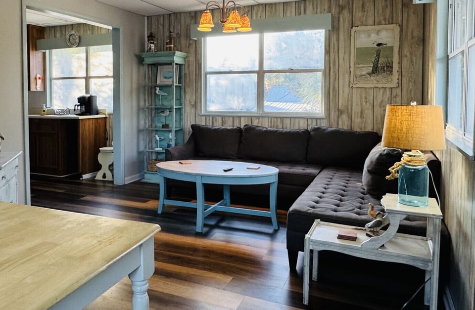 Seagull`s Nest  - Living room with sectional and smart TV
