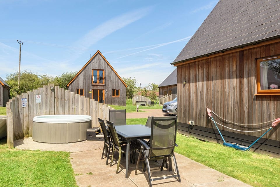 Cottage | Outdoor dining