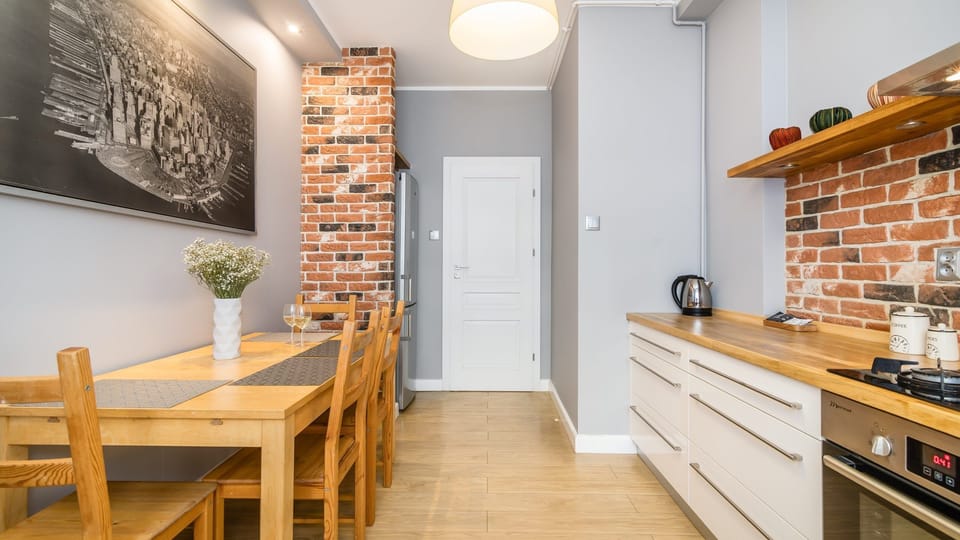 Comfort Apartment, City View | Private kitchen