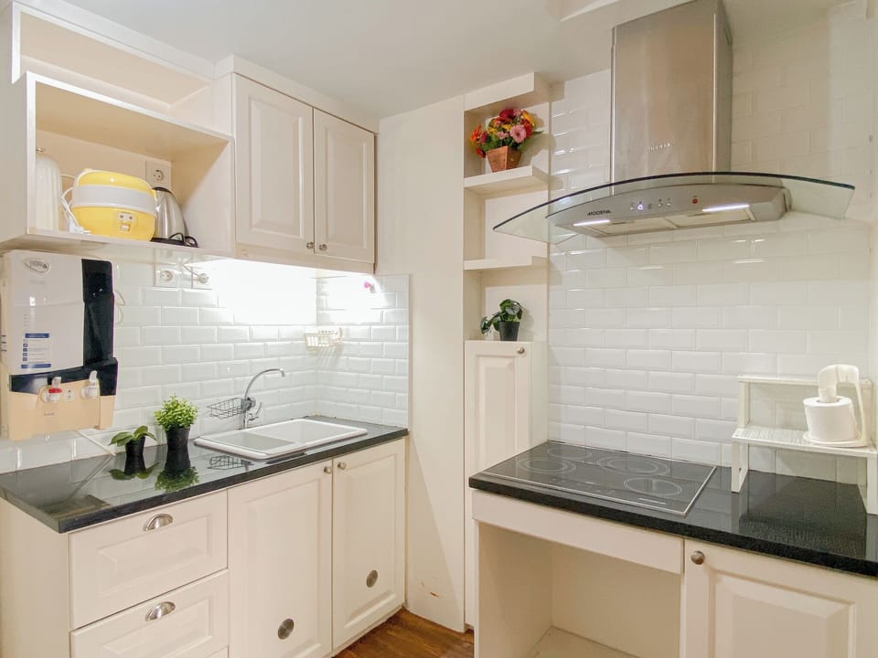 Standard Apartment | Private kitchen | Electric kettle