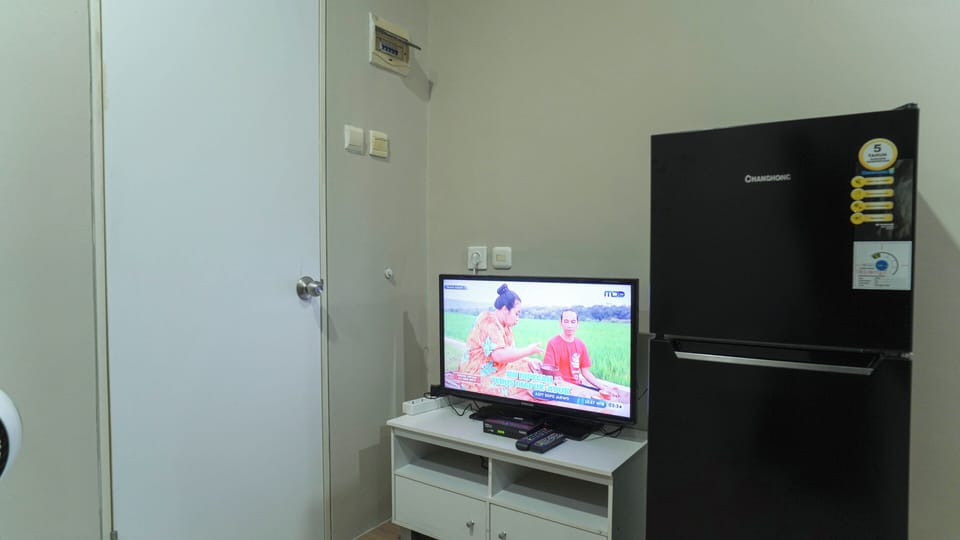 Standard Apartment | Television