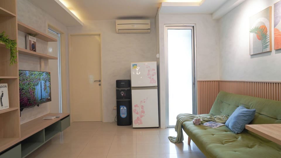 Standard Apartment | Living room