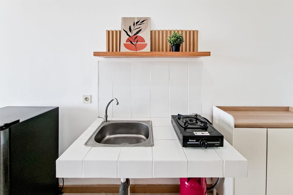 Standard Studio | Private kitchen | Electric kettle