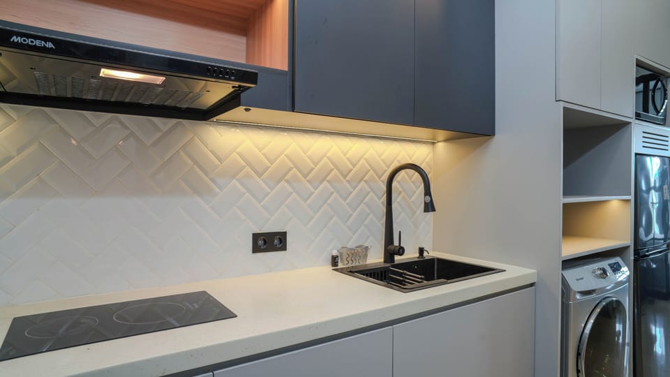 Standard Apartment | Private kitchen | Electric kettle