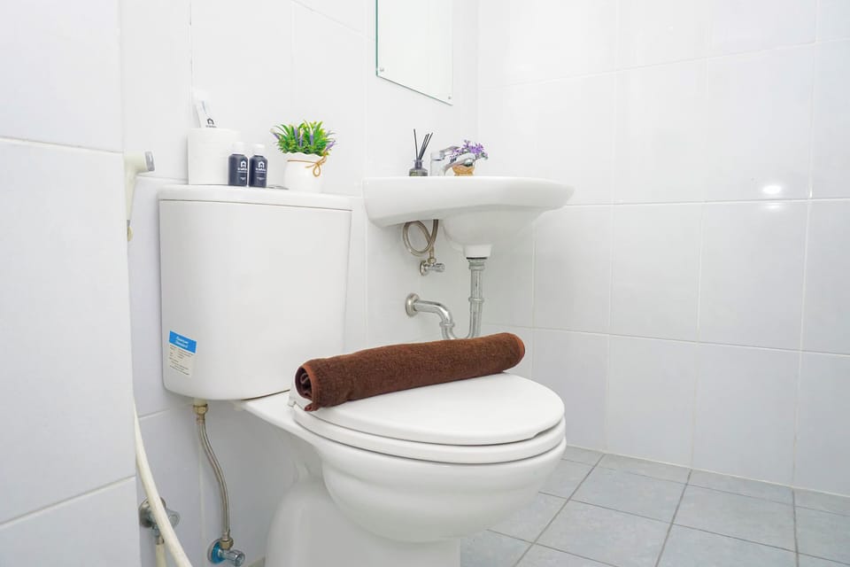 Comfy And Compact Studio At Patraland Urbano Apartment Apartment in West Java