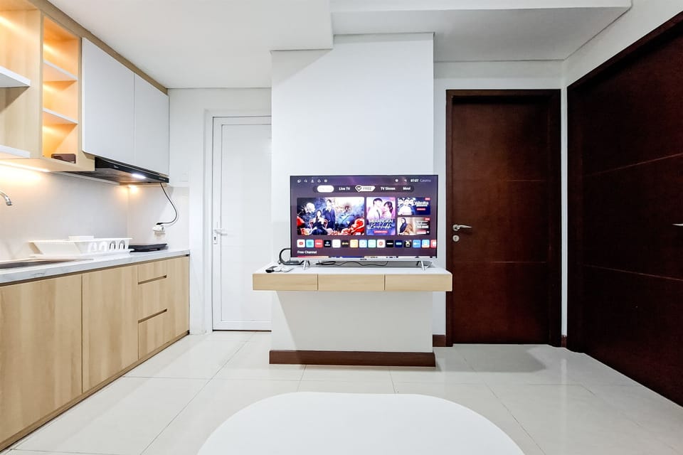 Standard Apartment | Television