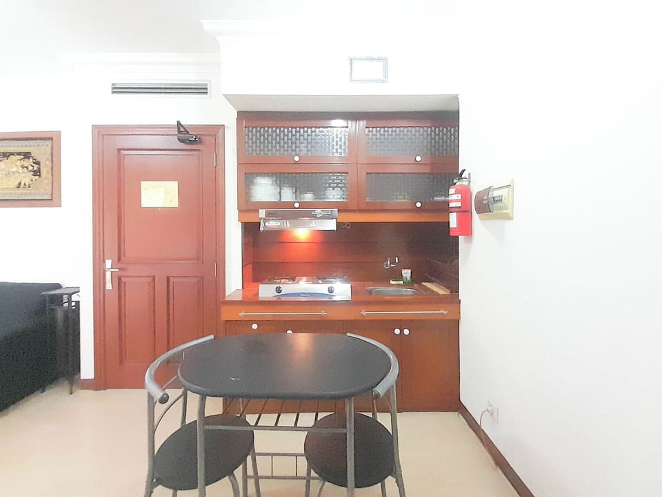 Standard Apartment | Dining room