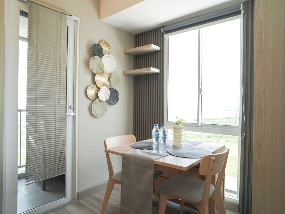 Standard Apartment | Dining room