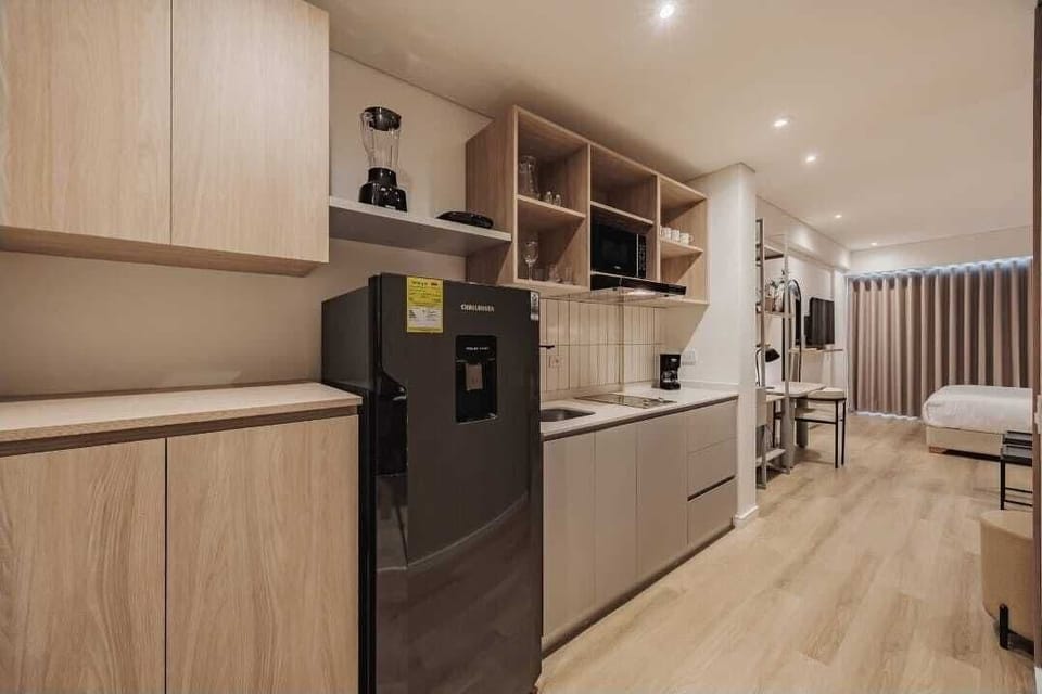 Deluxe Apartment, Balcony, City View | Private kitchen