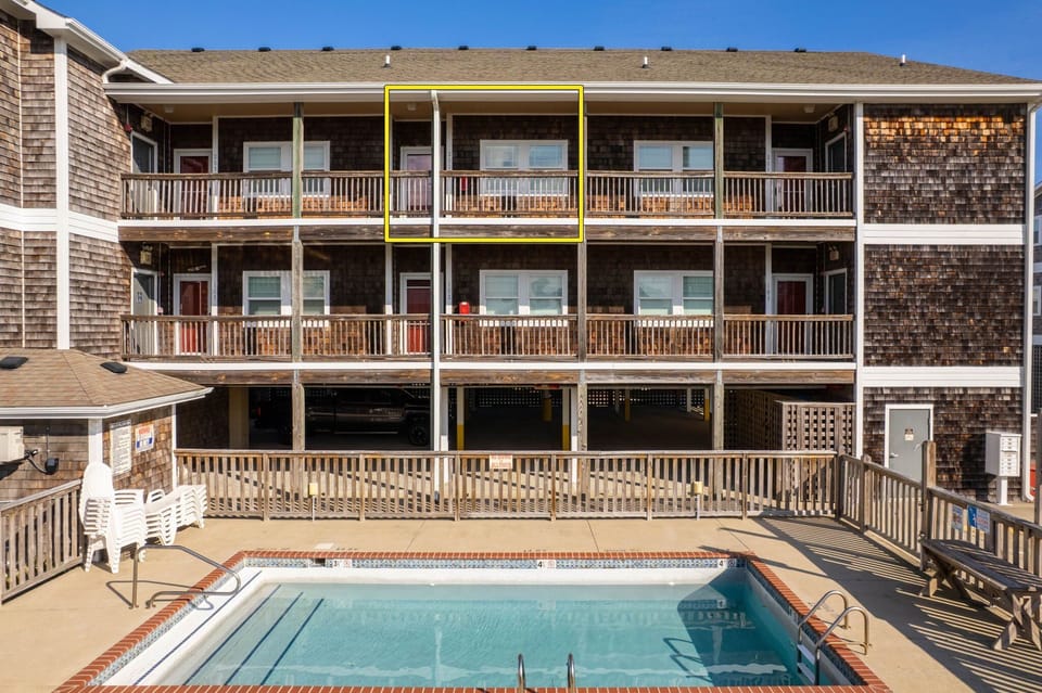 SPC202N: Ohana | Rear Exterior