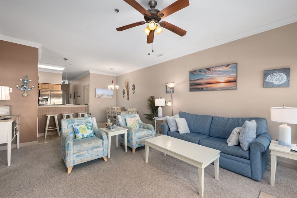SPC202N: Ohana | Living Area - Deck Access