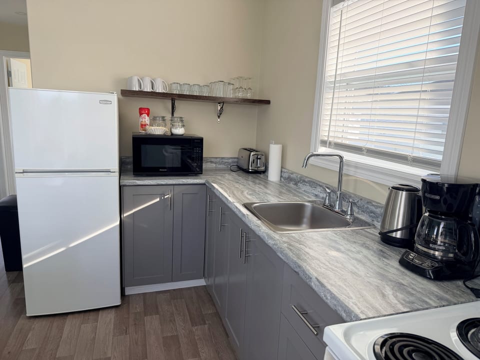 Apartment, 3 Bedrooms, Kitchen, Ocean View | Private kitchen