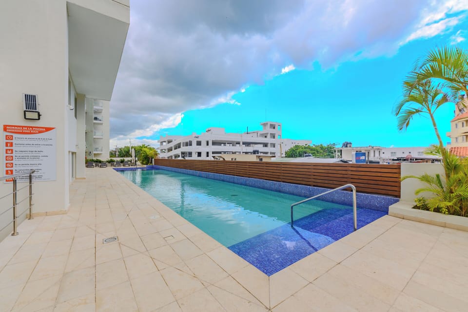 15 outdoor pools