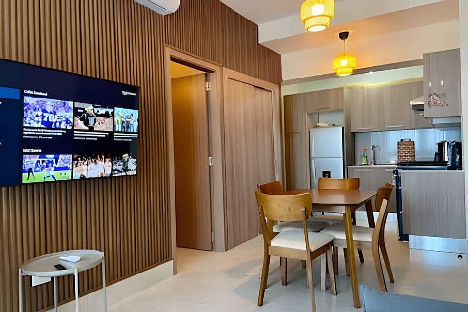 Apartment | Dining