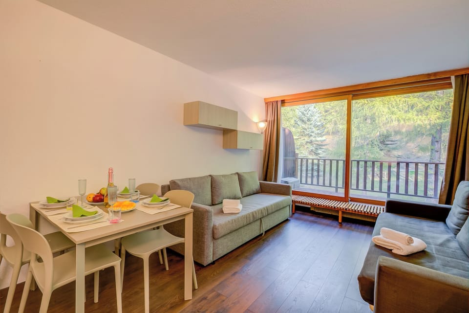 Living and dining room