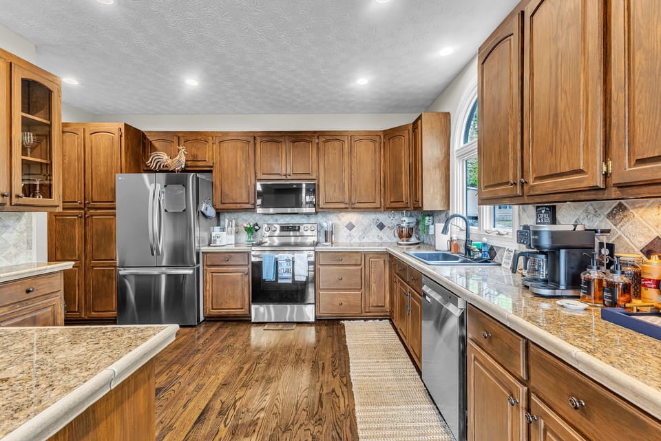 Main Level Kitchen - fully stocked!! (including coffee bar & water bar)