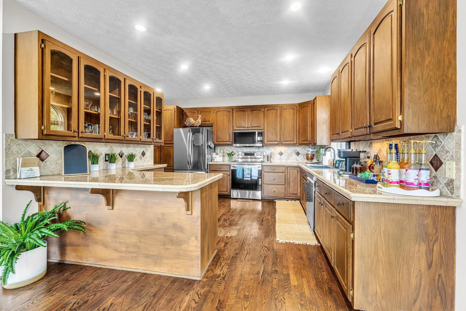 Main Level Kitchen - fully stocked!! (including coffee bar & water bar)