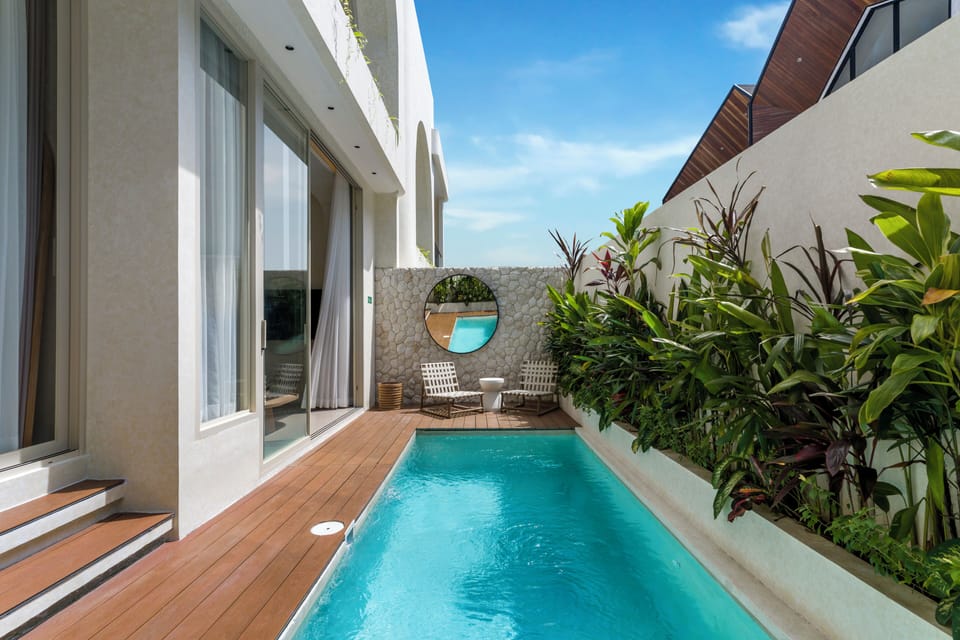 Outdoor pool, sun loungers