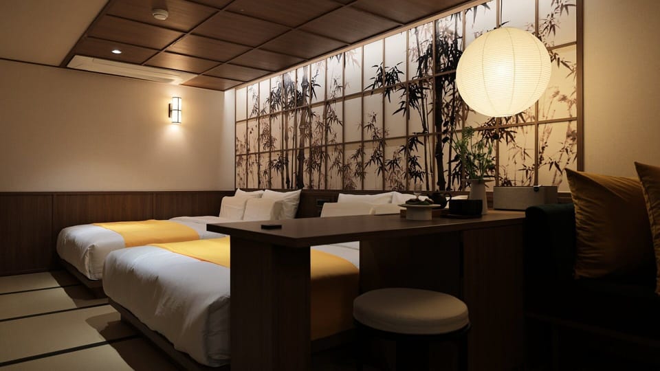 Deluxe Room (B) | Blackout drapes, soundproofing, free WiFi
