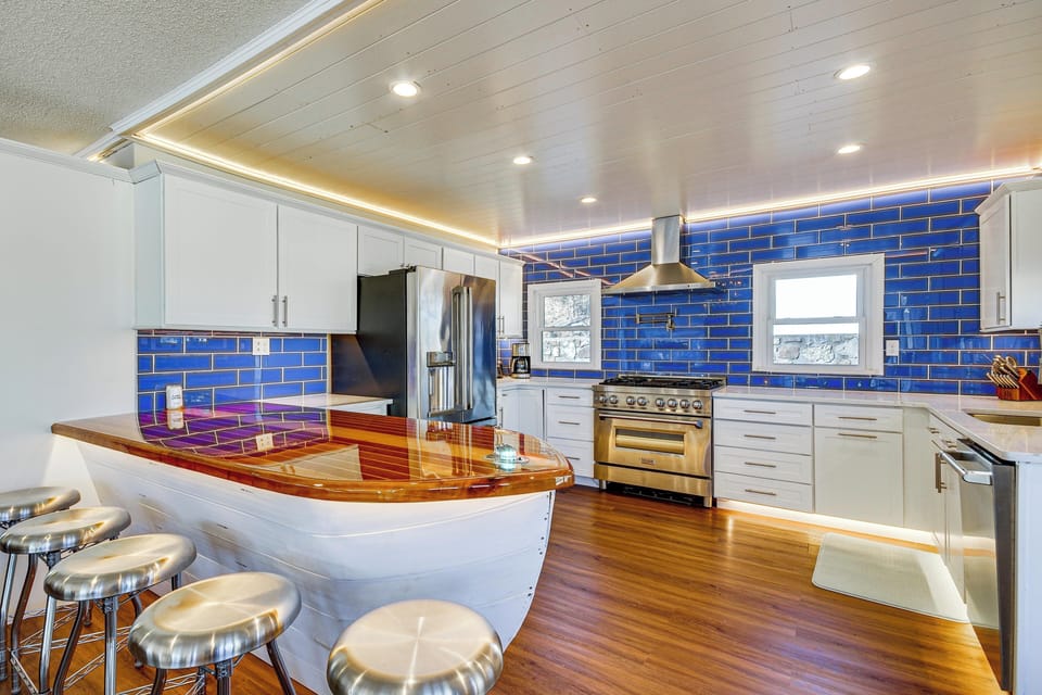 Kitchen | Cooking Basics | Coffee Maker | Main Level