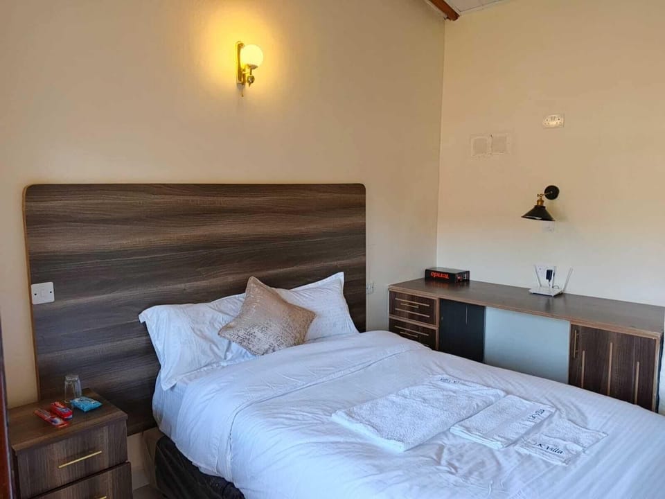 Standard Single Room | Desk, laptop workspace, WiFi (free)