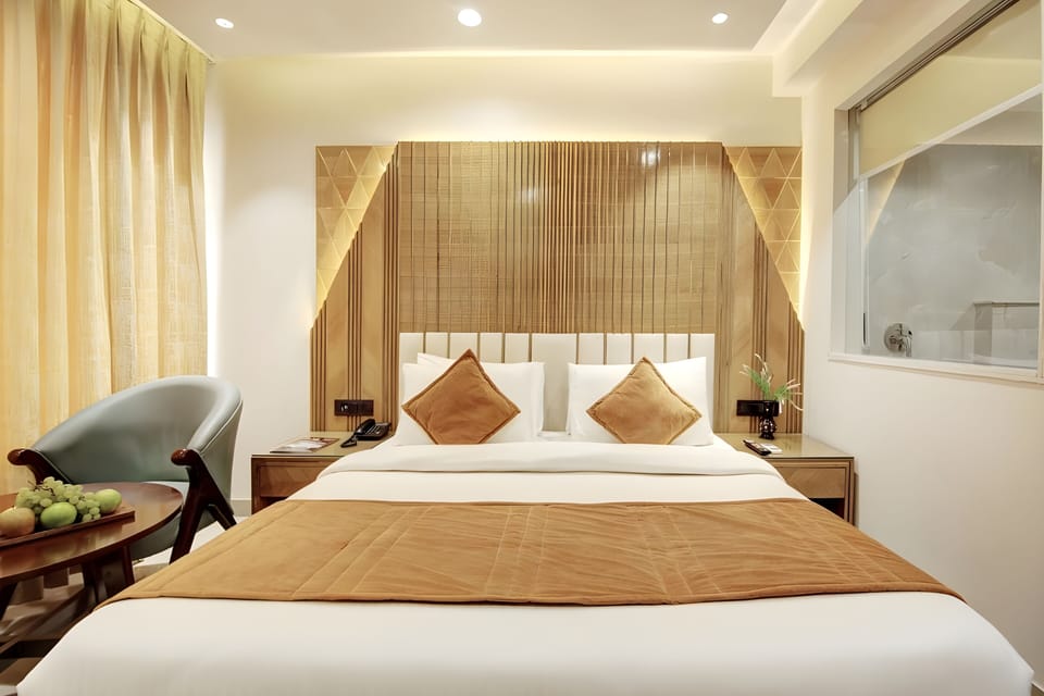 Executive Double Room, 1 Bedroom, Non Smoking, City View | Egyptian cotton sheets, premium bedding, down comforters