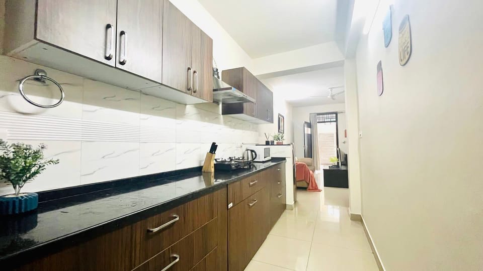 Standard Apartment, 1 Bedroom, Kitchen | Private kitchen | Electric kettle, toaster