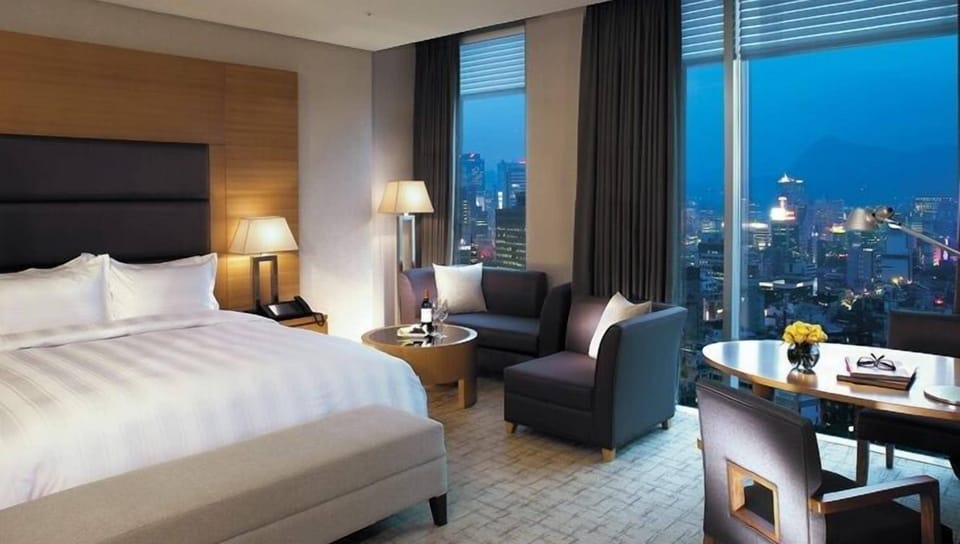 Junior Suite (A) | In-room safe, laptop workspace, blackout drapes, soundproofing
