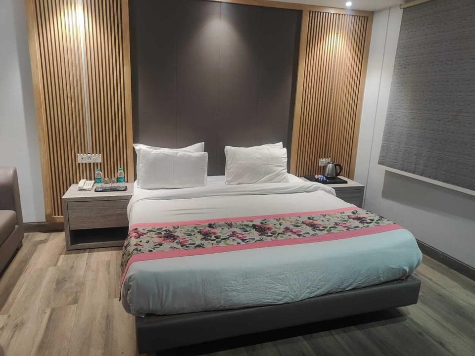 Superior Double Room | Iron/ironing board, free WiFi