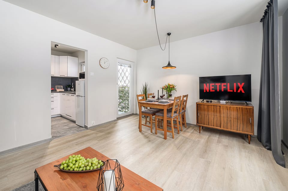Comfort Apartment, Courtyard View | Living room | 40-inch flat-screen TV with digital channels