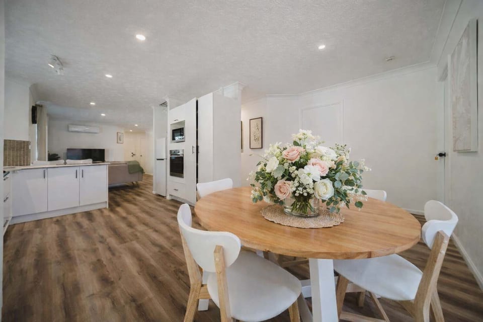 Indoor dining space — ideal for families & shared meals