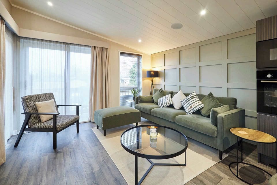 Kingfisher Lodge, Amotherby - Host & Stay