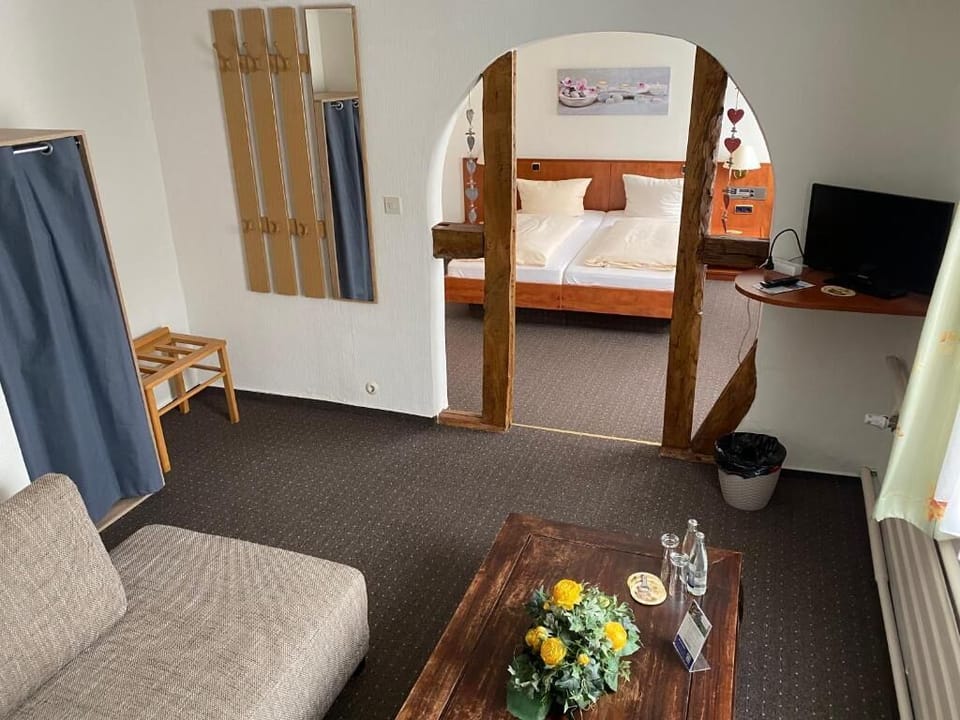 Basic Double Room, Balcony, Garden View | Laptop workspace, free cribs/infant beds, free WiFi, bed sheets