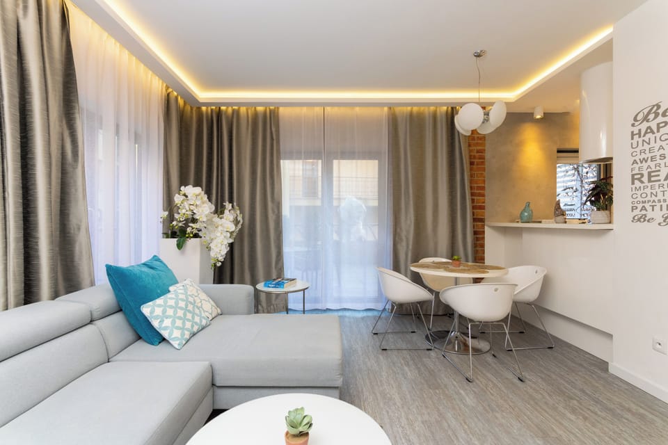 Apartament (2) | Living area | Flat-screen TV