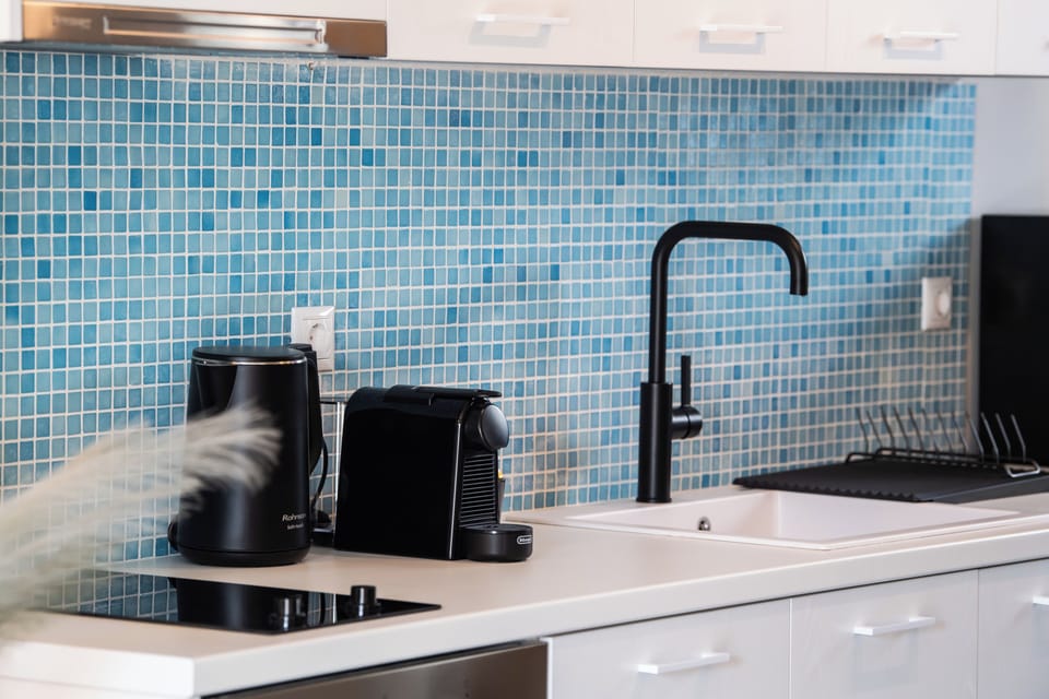 Classic Duplex, City View | Private kitchen