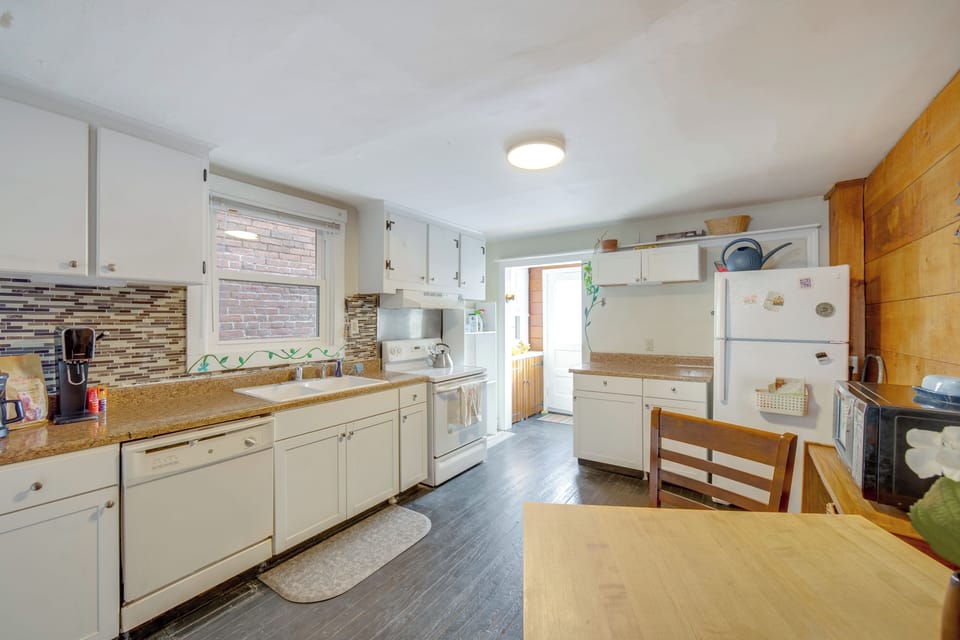House (2 Bedrooms) | Interior