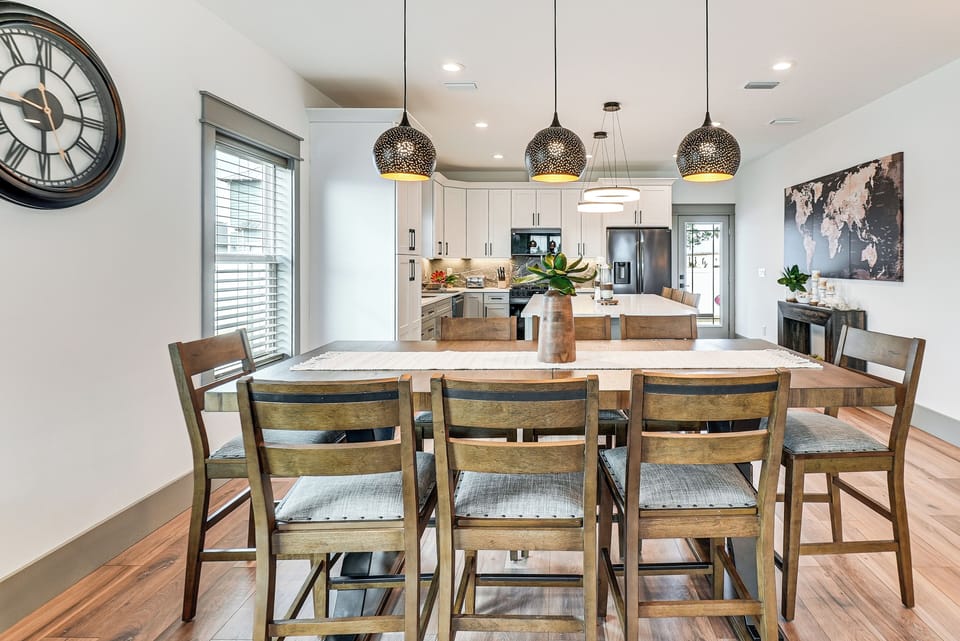 House (5 Bedrooms) | Interior