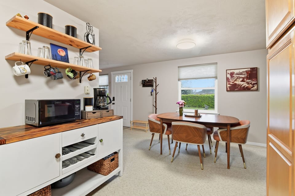 House, 3 Bedrooms | Dining