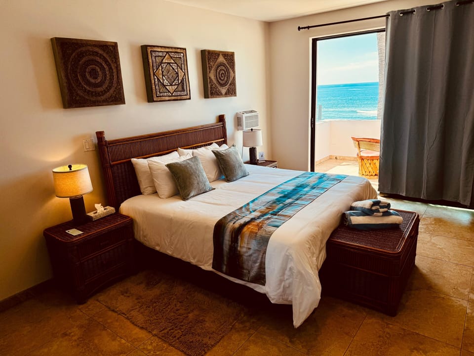 Deluxe Room, Balcony, Ocean View | Free WiFi