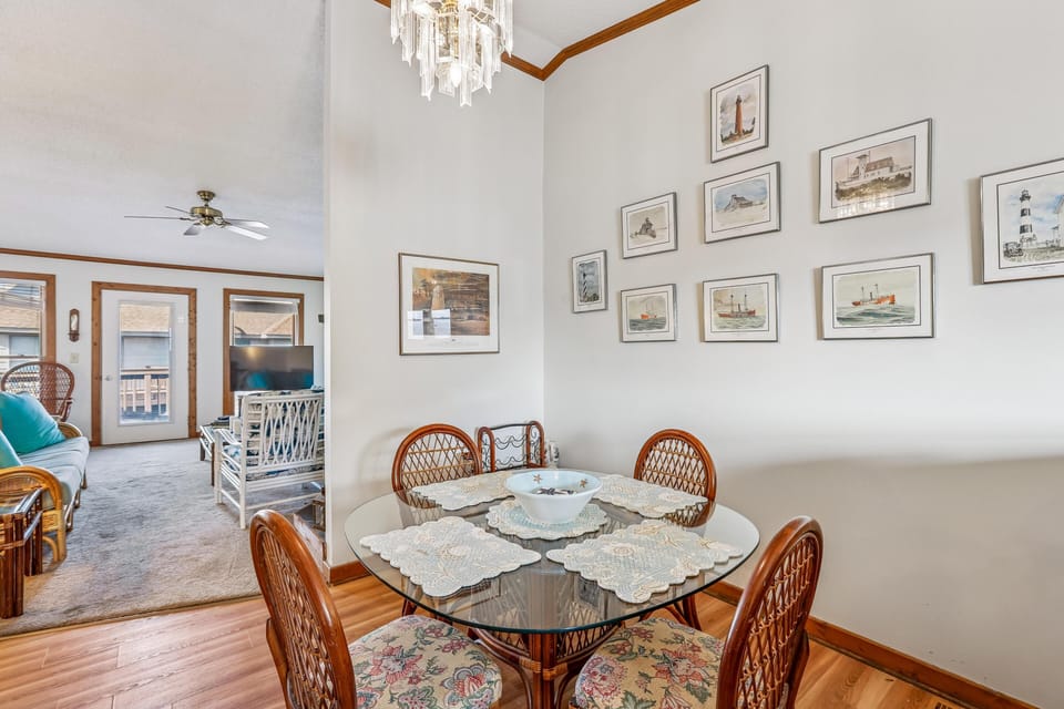 Group,Dining Room,
