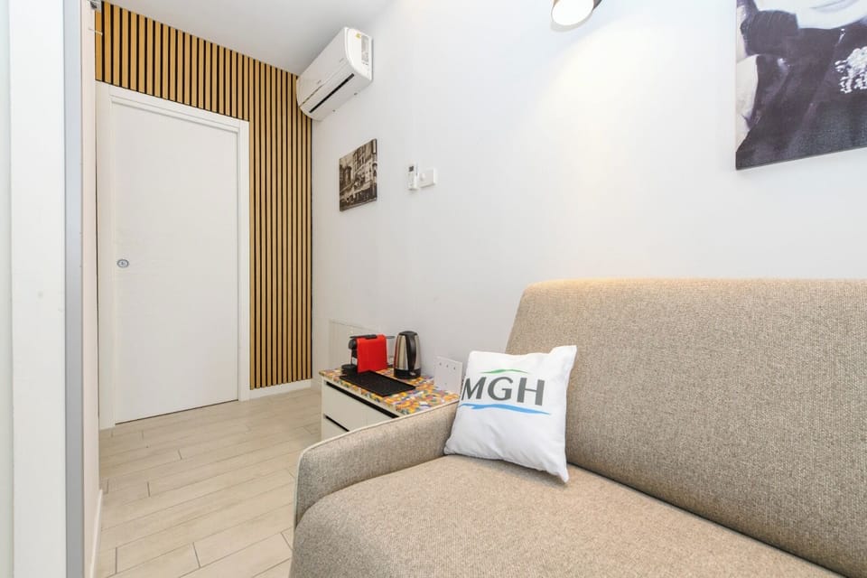 Basic Apartment | Interior