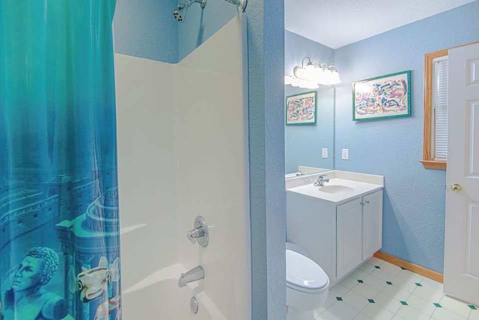 Mid-Level Bathroom 2